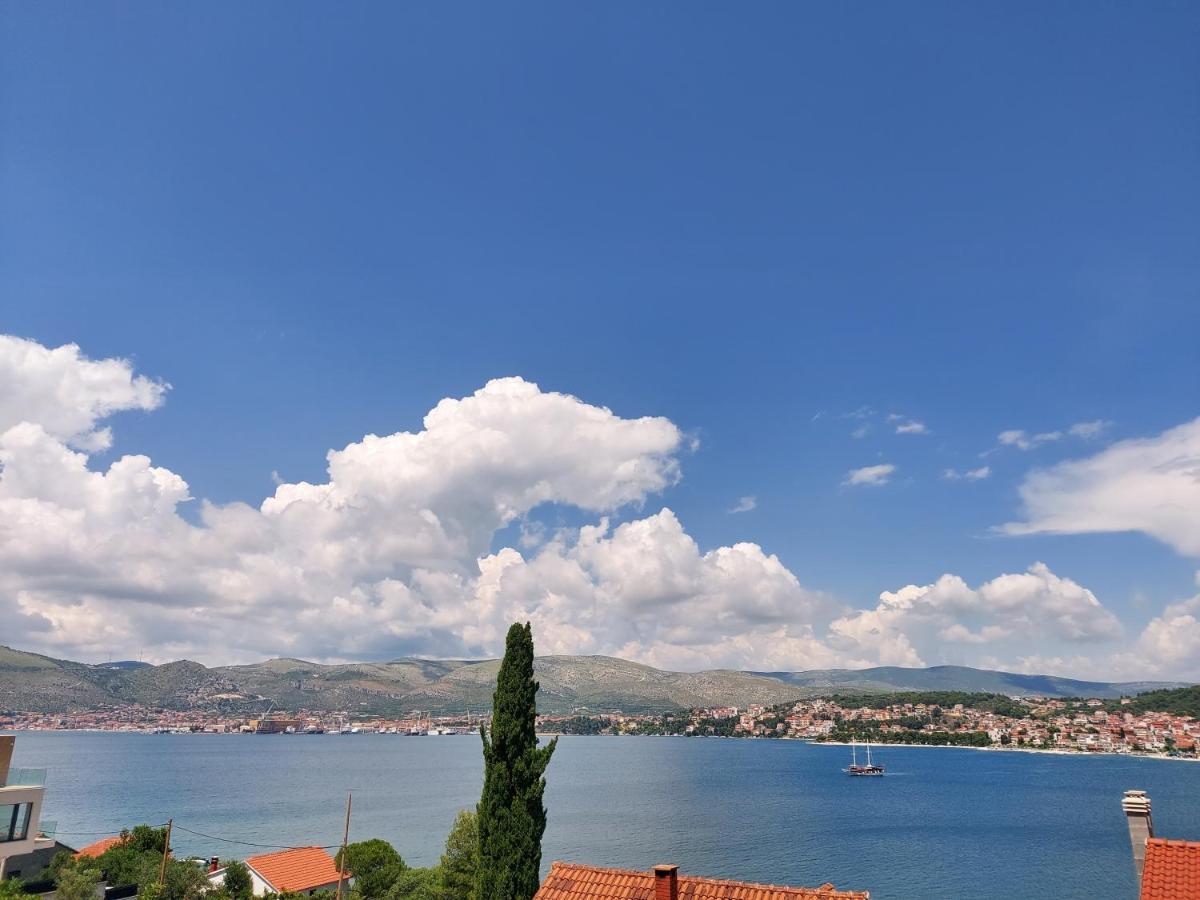 Villa Uno Трогир Екстериор снимка