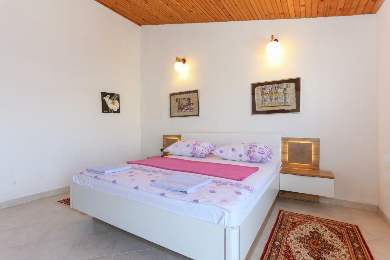 Villa Uno Трогир Екстериор снимка