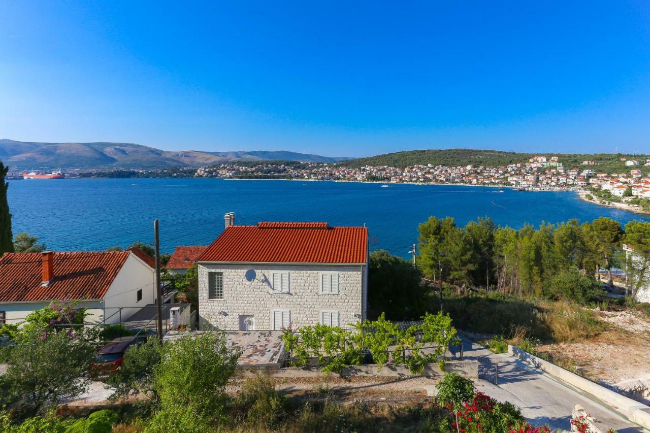 Villa Uno Трогир Екстериор снимка