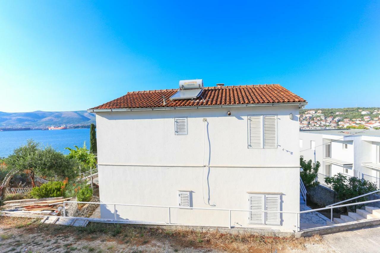 Villa Uno Трогир Екстериор снимка